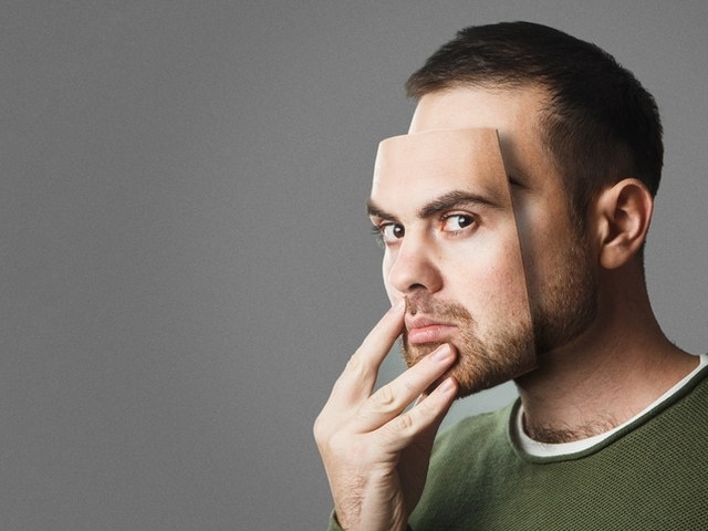 Думите с които си говорим и общуваме невинаги разкриват пълния