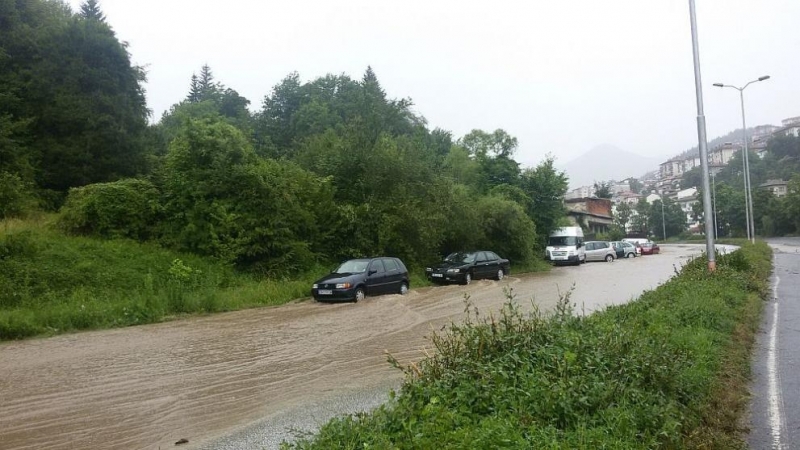 Поради подобряване на метеорологичните условия и намаляване нивото на реките кметът Николай Мелемов отмени бедственото