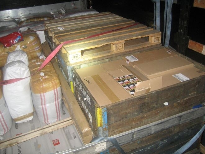 Над 340 хил. къса цигари задържаха митничари по пътя към "Дунав мост” при Видин /снимки/