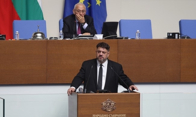 За да излезем от кризата са нужни усилията на всички