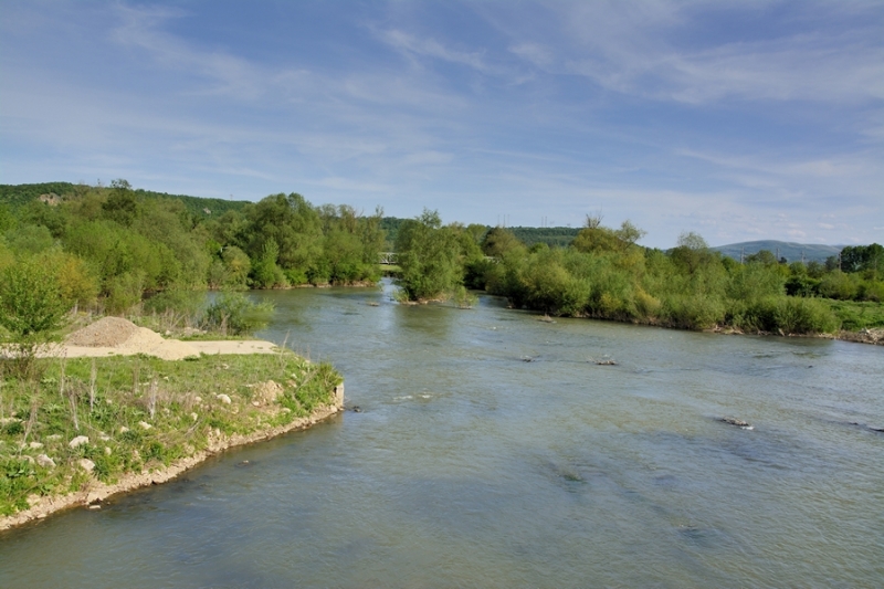 Притоците на река Огоста стават все по пълноводни съобщиха от