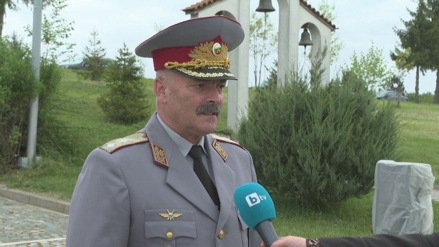 Повече не можем да чакаме Сухопътни войски крещящо се нуждаят