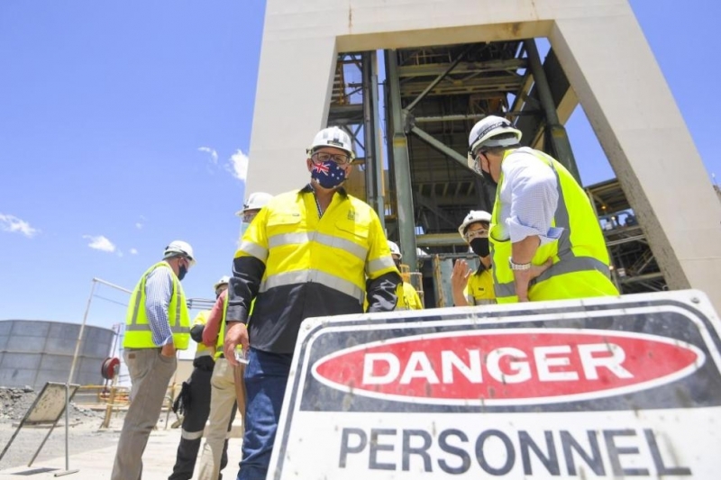 Малка но опасно радиоактивна капсула която миналия месец падна от камион