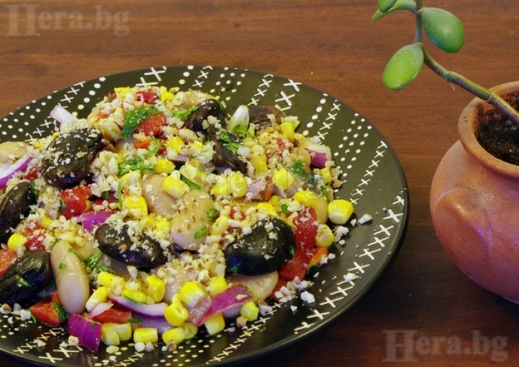 Попадала съм на всевъзможни рецепти под името родопска салата