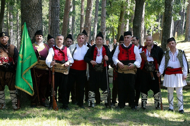 Гледате ли какво се случва в Сърбия Бой с полицията
