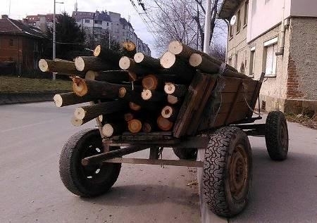 Вчера по време на обход полицейски патрул забелязал натоварена с