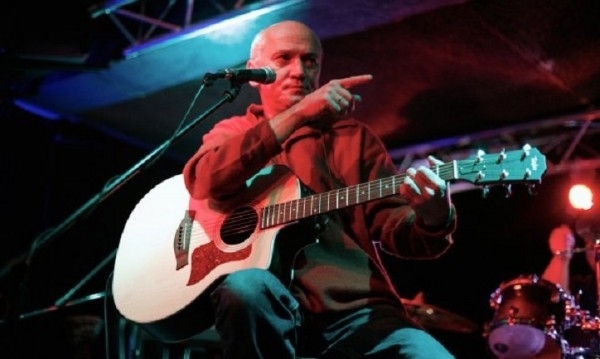 Починал е моят приятел и колега първият певец на