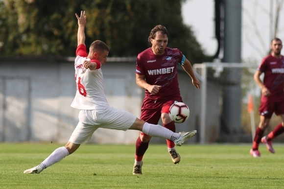 Нелеп автогол лиши отбора на Кариана от спечелването на точка