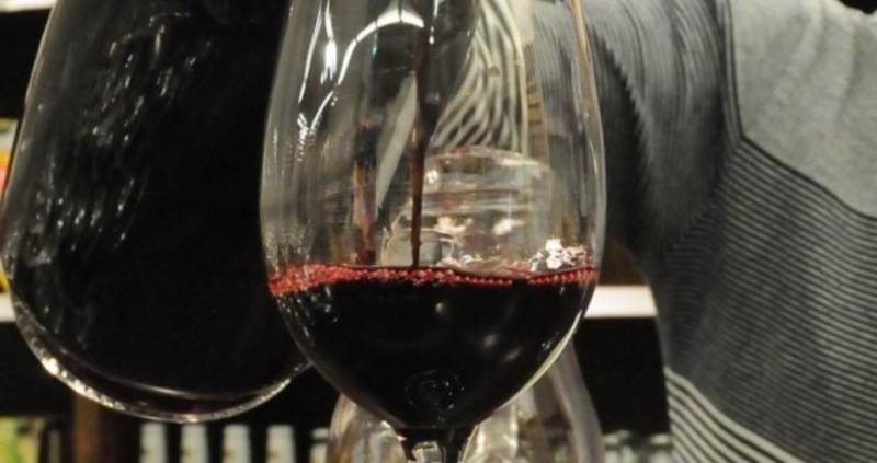 Между 110 и 120 млн литра вино се консумират на