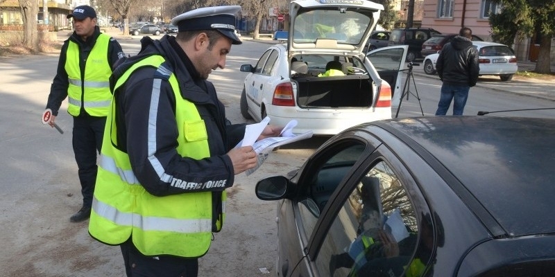 Специализирана полицейска акция установи 32 нарушения във Врачанско съобщиха от
