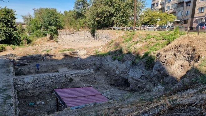 Археолози разкриват антична сграда от I век при разкопки в Лом /снимки/