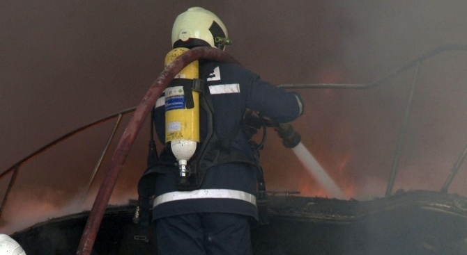 Избухнала газова бутилка е причинила пожар в къща в Кюстендил.