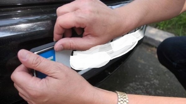 Полицията е спряла автомобил с ръчно изработени номера във Видин