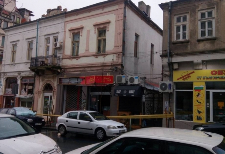 Около 03 30 ч в Първо Районно управление Бургас е