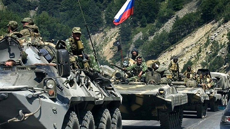 Руските сили са обкръжили почти изцяло Северодонецк, заяви кметът на
