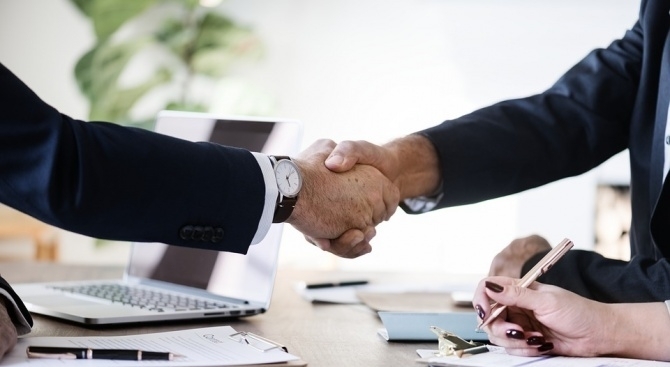 Средно по 20 българи се борят за едно работно място