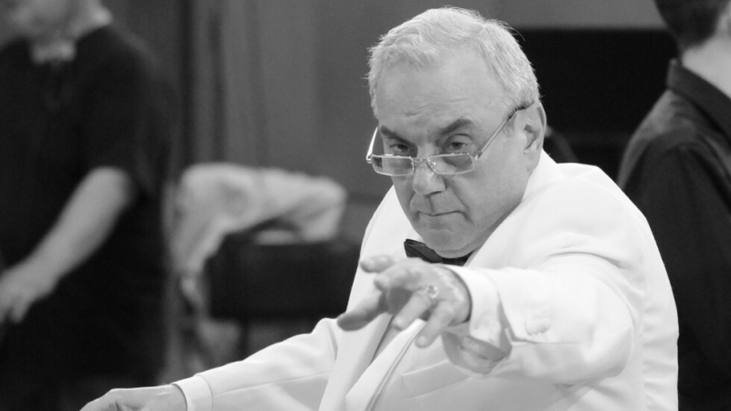 Месец преди да навърши 83 години почина маестро Янко Миладинов