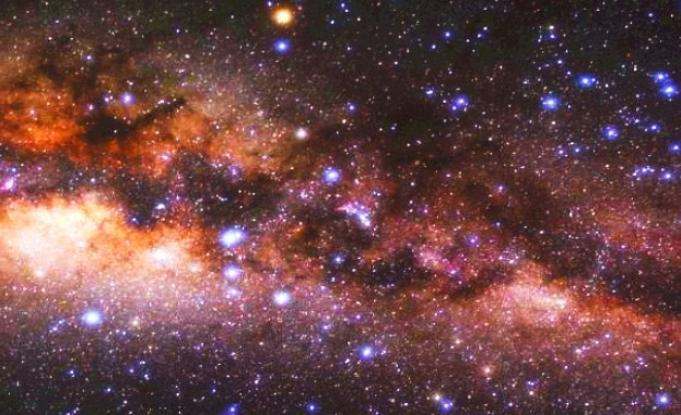 Учените отдавна са наясно с факта че галактиките нарастват по
