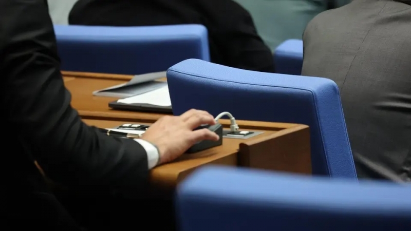 Народното събрание прие на първо четене четири от шестте внесени