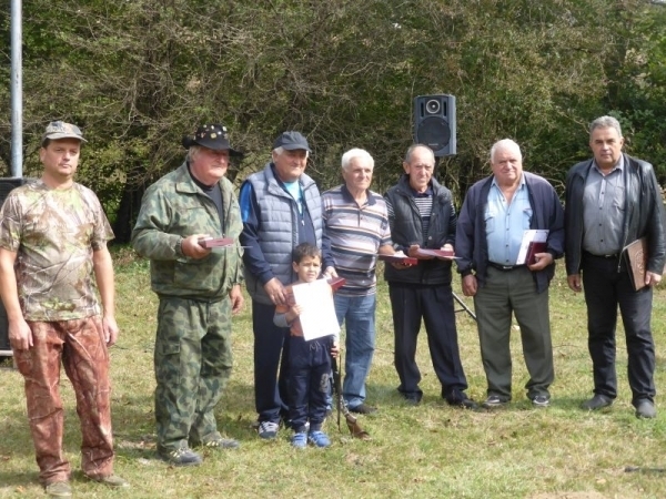 Стотици ловци се събраха вчера в м Емирски мост край