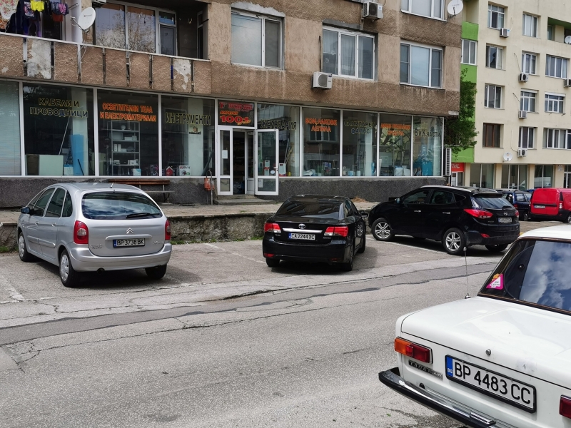 Софиянка е решила да блесне в центъра на Враца и