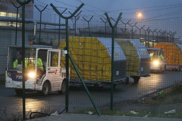 На летище София пристигна нова пратка ваксини това са