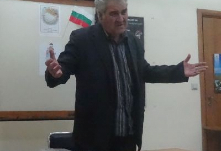 На 14 февруари година почина бургаският хуморист Георги Мавродиев Поклонението