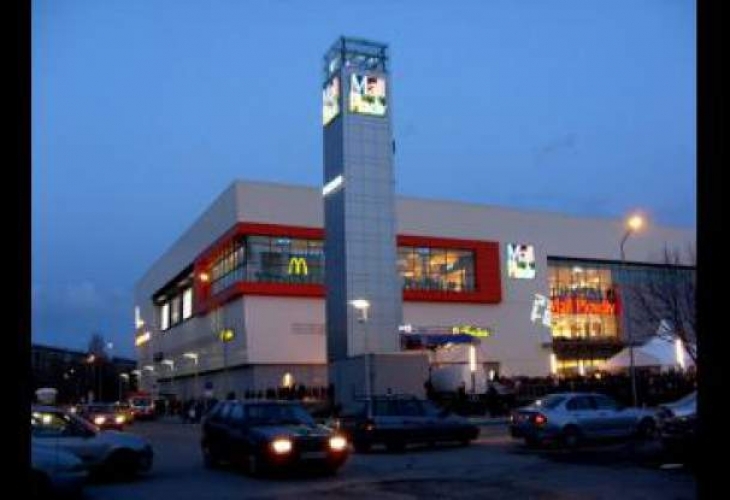 Младежи с минимален стаж зад волана се млатиха и пръскаха