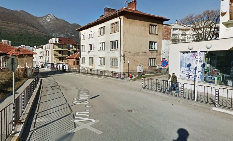 Затваря се движението по ул Оборище във Враца съобщиха от