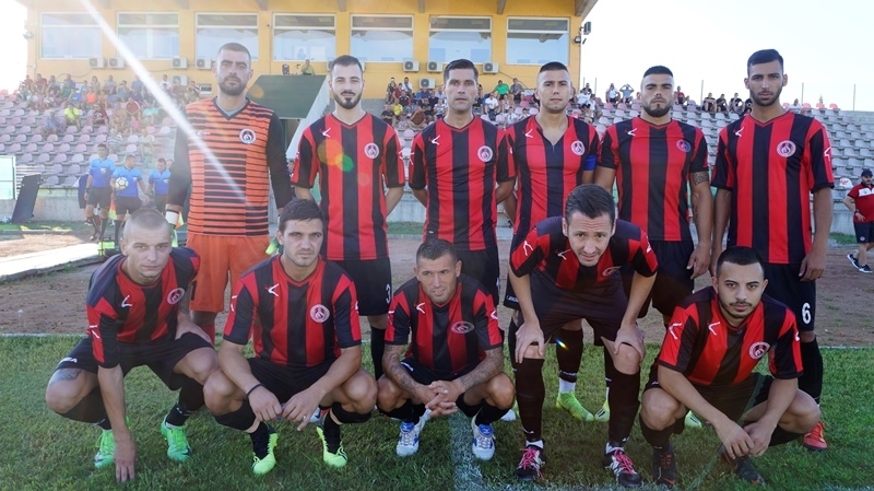 ОФК Локомотив Мездра загуби като гост с 2 1 от добре