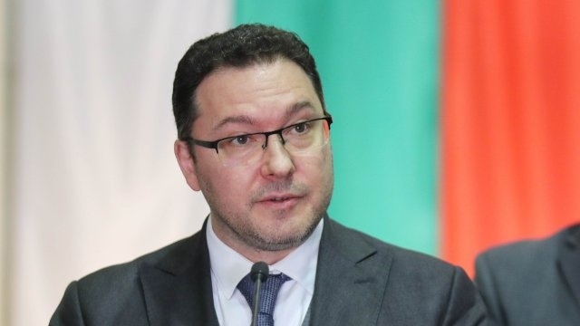 Даниел Митов: Всички критикари да отговорят защо не е готов пътят Ботевград - Видин