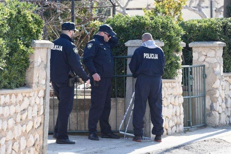 54 годишен баща от Хърватия хвърли четирите си деца от прозореца
