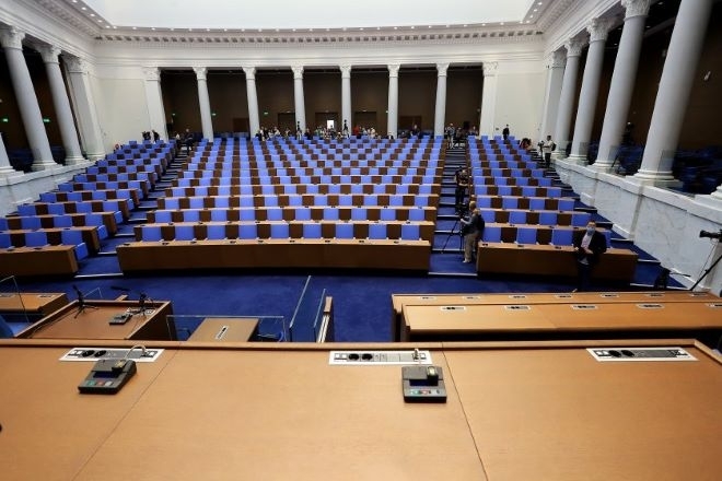 Как ще гласуват партиите ако референдумът за еврото стигне до пленарна зала