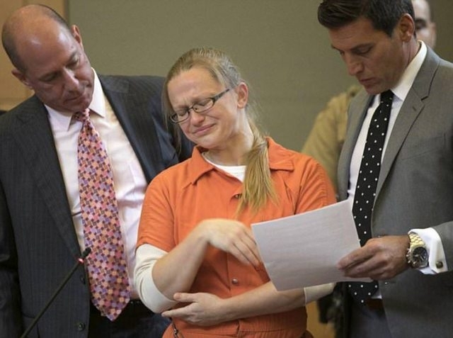 37 годишната латвийка Анджелика Грасвалд уби своя любим след като преднамерено