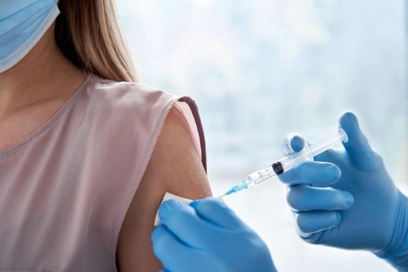 Германия е приложила първа доза ваксина срещу коронавирус на около