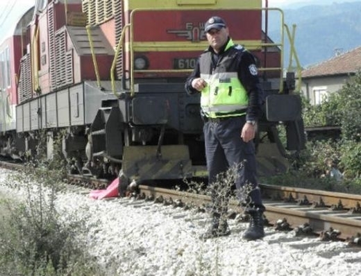 33-годишен мъж загина, след като се хвърли пред пътнически влак