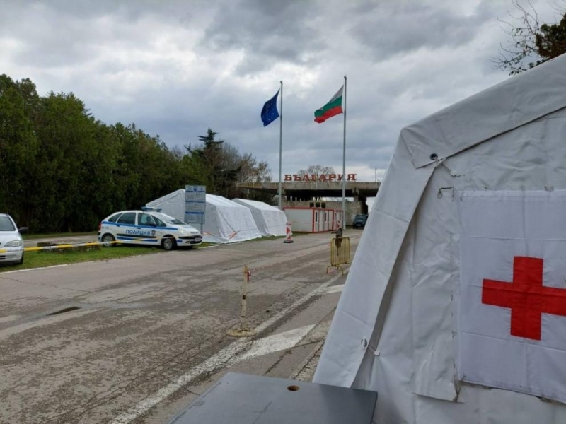 Шестте бежански центъра в България са запълнени 75 като общо