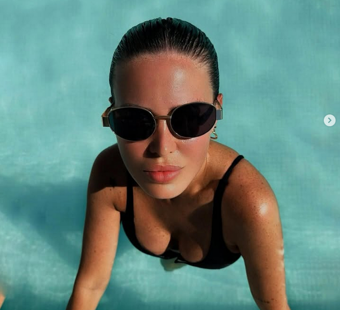 Изкусителната съпруга на бившия аржентински национал Мауро Сарате Натали