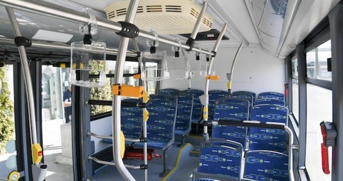 Автобус на градския транспорт се е запалил на бул Трети