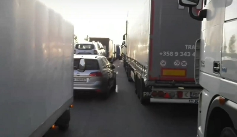 Голяма опашка от тирове на Дунав мост 2 при Видин