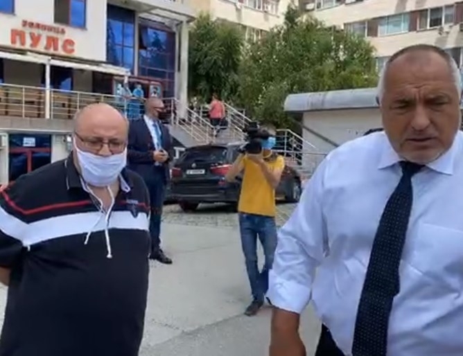 Премиерът Бойко Борисов проверява състоянието на пострадалите работници в инцидента