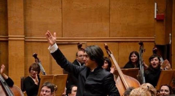 Ангелика Шулц ревностна почитателка на творчеството на Йордан Камджалов издала