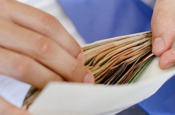 Над 300 млн лв годишно е щетата за бюджета от