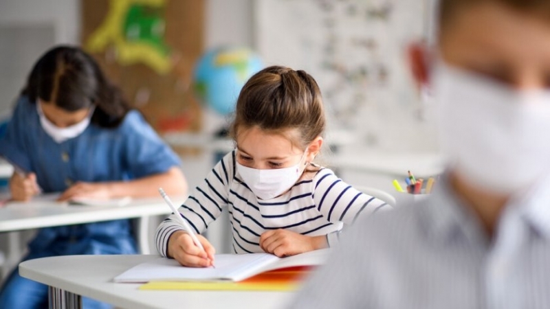 Новата учебна година в Гърция предизвика сериозно напрежение сред родителите