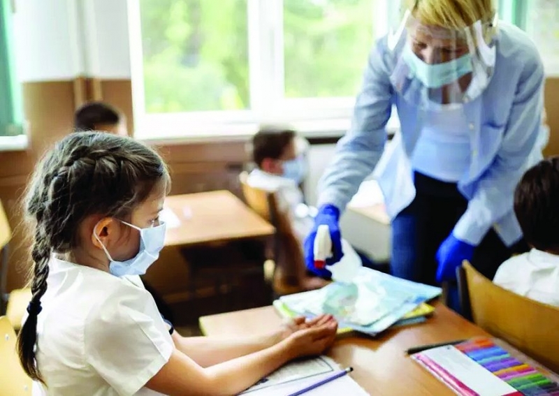 Облекчават част от COVID мерките в образователната система От днес присъствен