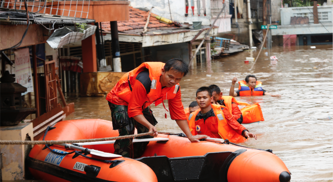 Броят на загиналите при наводненията и свлачищата предизвикани от проливни