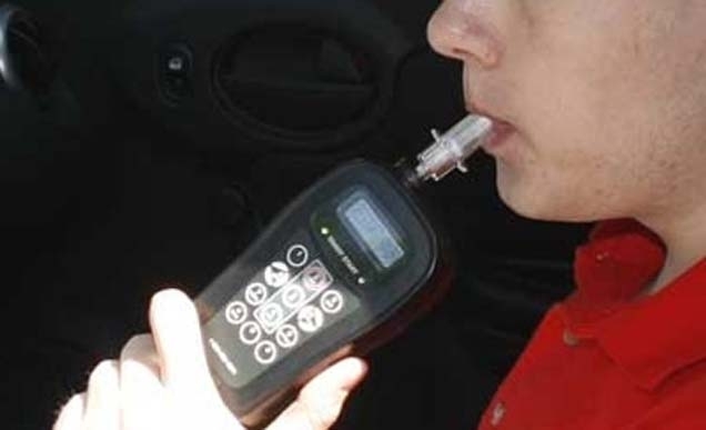 Двама пияни шофьори са нощували в полиция във Врачанско съобщиха