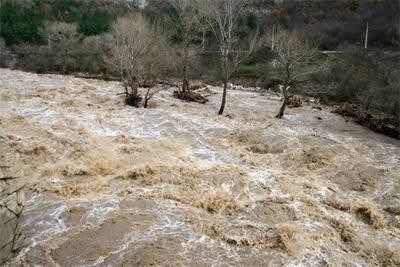 Мерките за безопасно поведение преди по време и след наводнение
