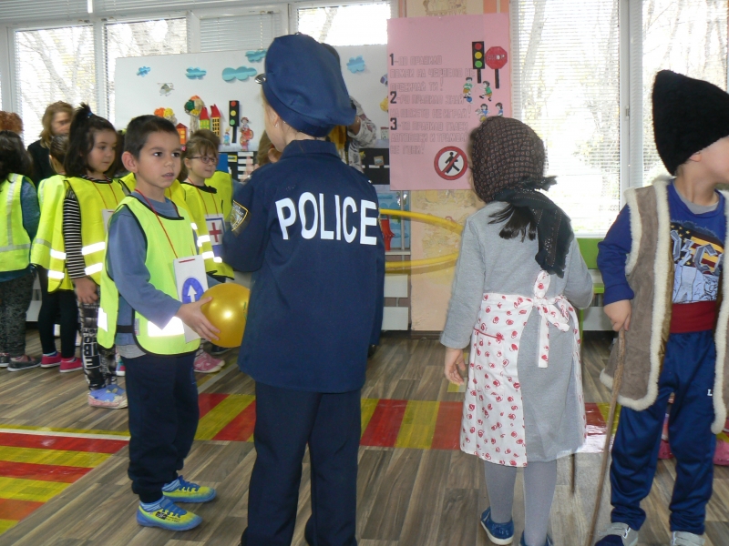 Вече знаем правилата Под този надслов възпитаници на детска градина