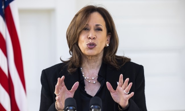 Употребил алкохол водач на косъм да се блъсне челно в